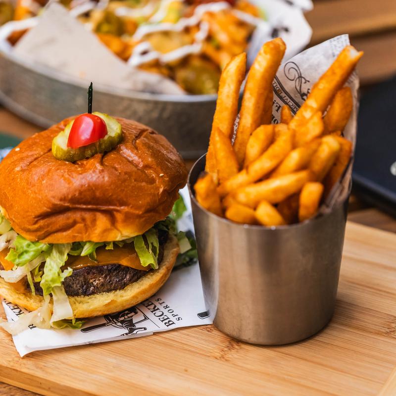 Beckett's Sports Bar - Beckett's Sports Bar 81 Pearl Street, 48 Stone St, New York, NY 10004, USA