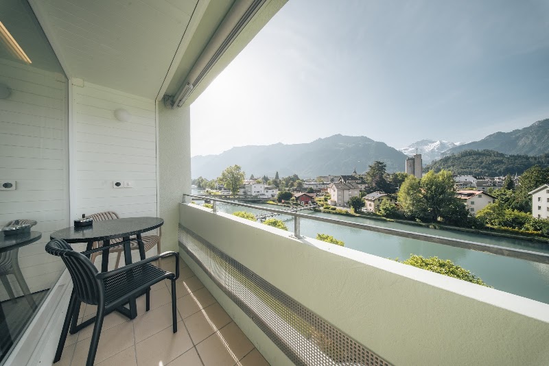 HOP Apartments & Suites - HOP Apartments & Suites Obere Goldey 85, 3800 Unterseen, Switzerland