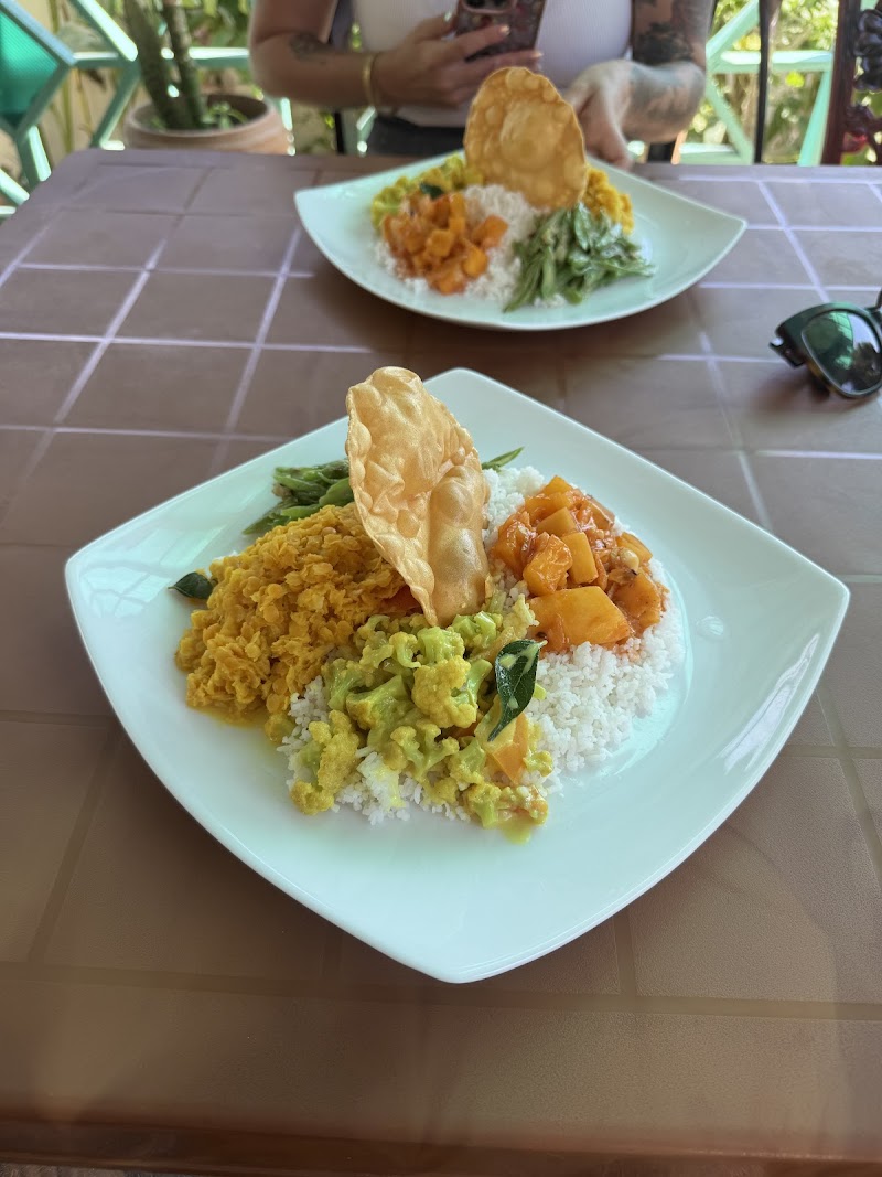 Blue Sky cafe & Restaurant - Blue Sky cafe & Restaurant Nilwella road, Hiriketiya Rd, Sri Lanka