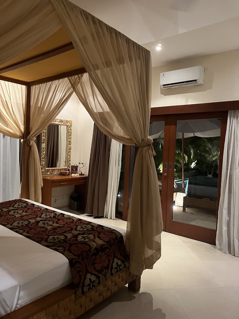 Villa Seriska, Seminyak - Villa Seriska, Seminyak Gg. Mangga No.8, Seminyak, Kec. Kuta, Kabupaten Badung, Bali 80361, Indonesia
