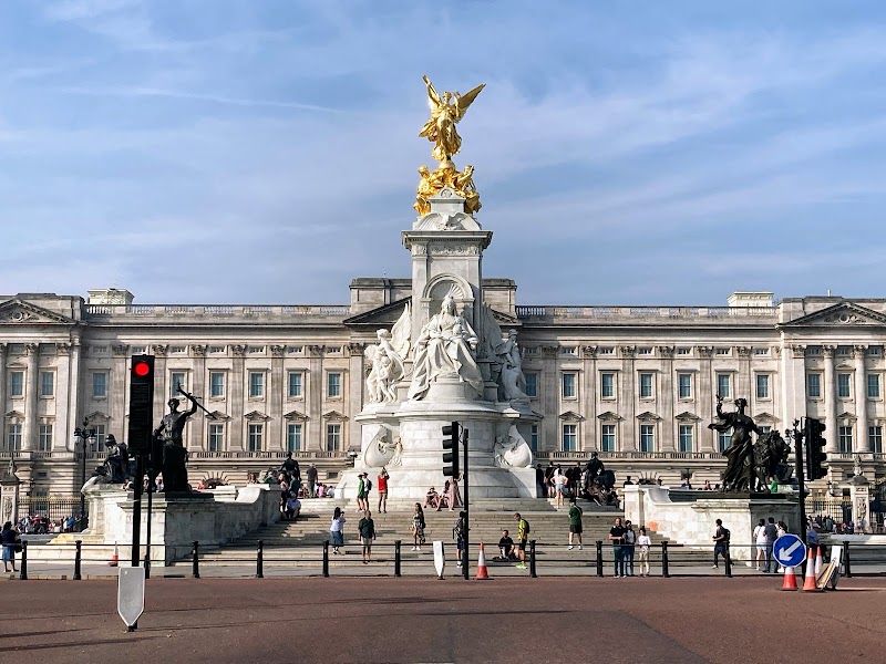 Queen Victoria Memorial - Queen Victoria Memorial London SW1A 1AA, UK