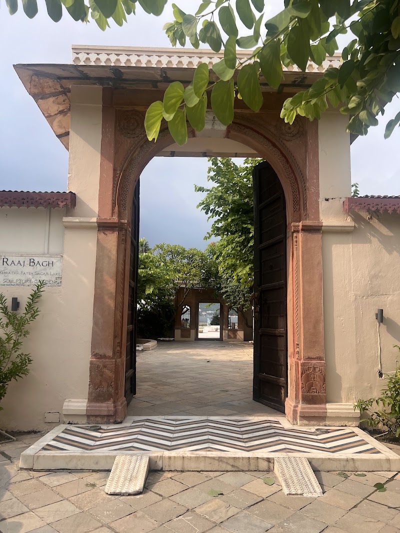 Raaj Bagh Restaurant by Fateh Collection - Raaj Bagh Restaurant by Fateh Collection Alkapuri, 5-B, Fateh Sagar Rd, Fateh Sagar Lake, Udaipur, Rajasthan 313004, India