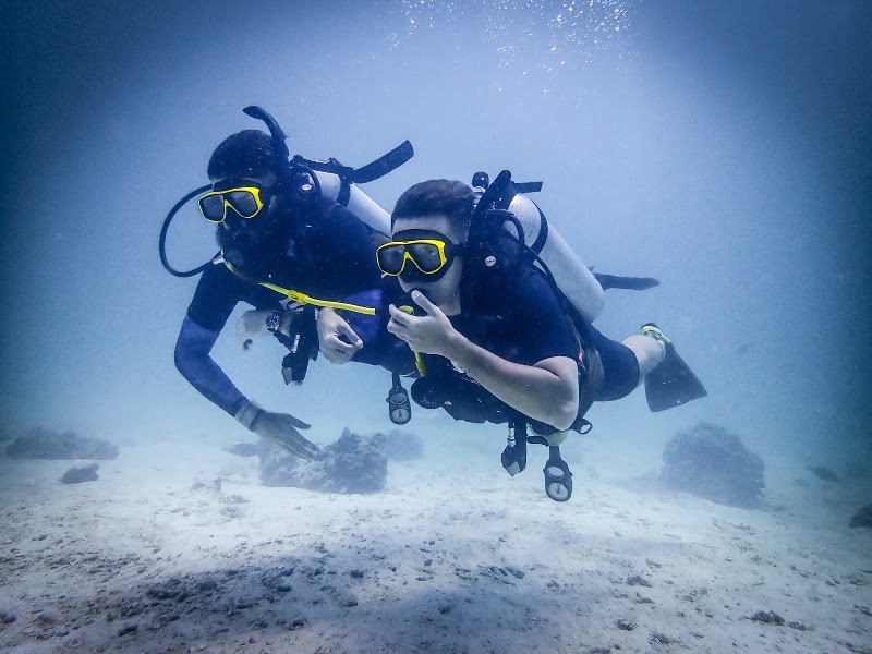 Racha Yai Dive Spot - Racha Yai Dive Spot J94H+M32, Rawai, Mueang Phuket District, Phuket 83100, Thailand