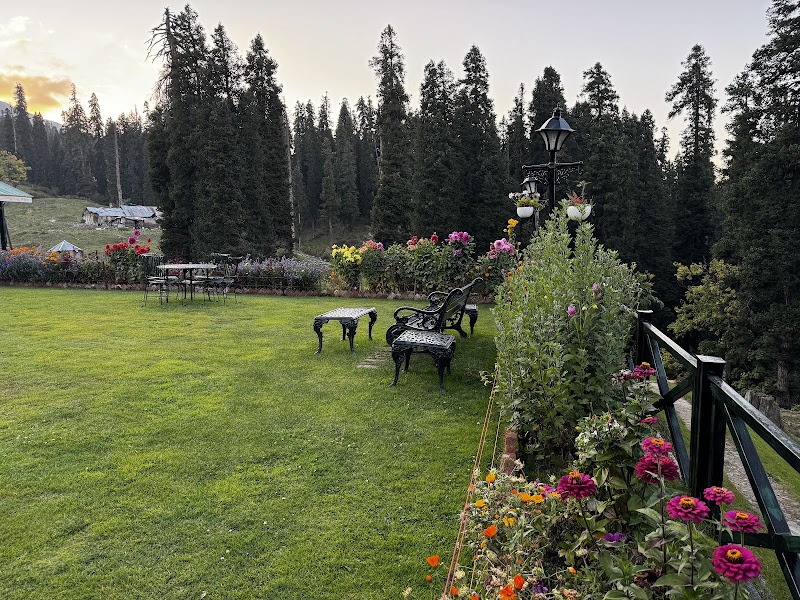Hotel Heevan Retreat - Hotel Heevan Retreat Heevan Retreats Rd, Gulmarg, 193403