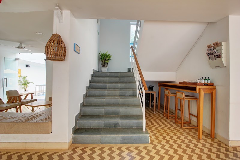 Hotel Vilmaris Breeze Calangute, North Goa - Hotel Vilmaris Breeze Calangute, North Goa, Candolim, Road, opp. Jambleshwar Temple, Gaura Waddo, Sinquerim, Calangute, Goa 403516, India