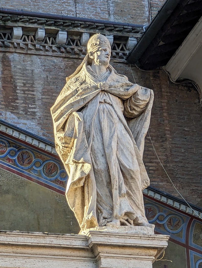 Piazza di Santa Maria in Trastevere - Piazza di Santa Maria in Trastevere Piazza di Santa Maria in Trastevere, 00153 Roma RM, Italy