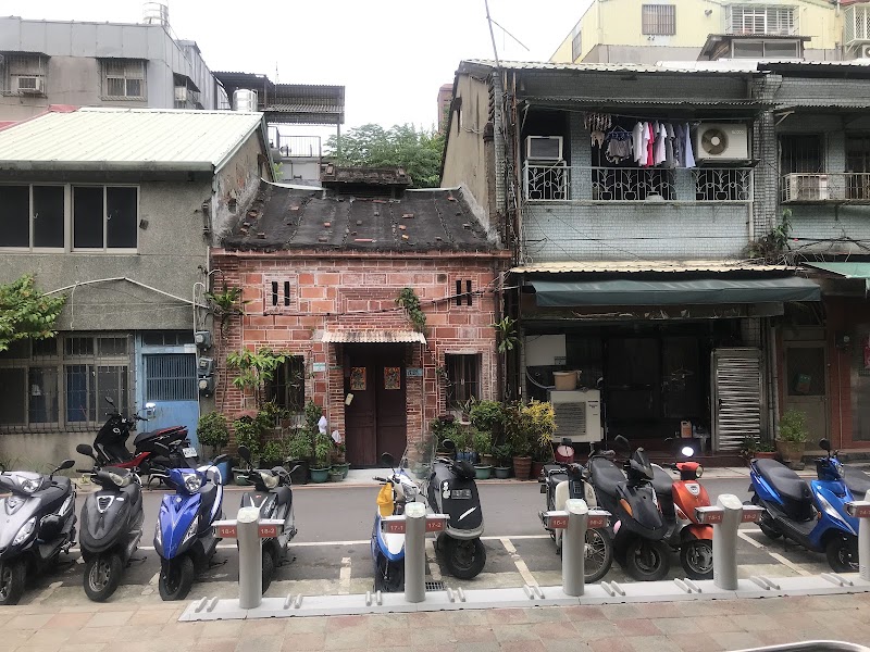 Dadocheng Square永樂市場 - Dadocheng Square永樂市場 103, Taiwan, Taipei City, Datong District, Yongle Village, 迪化街永樂市場