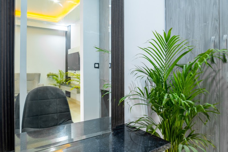 Housr Coliving Signature Tower - Housr Coliving Signature Tower B Block, Plot 80, adjacent Unitech Signature Tower, South City I, Sector 30, Gurugram, Haryana 122001, India
