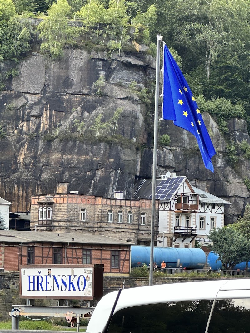 Parkoviště Hřensko - nábřeží - Parkoviště Hřensko - nábřeží, Hřensko 126, 407 17 Hřensko, Czechia