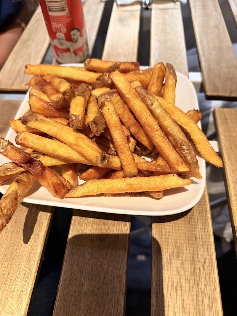 Food Brothers Amsterdam - Food Brothers Amsterdam, Overamstelstraat 1, 1091 TL Amsterdam, Netherlands