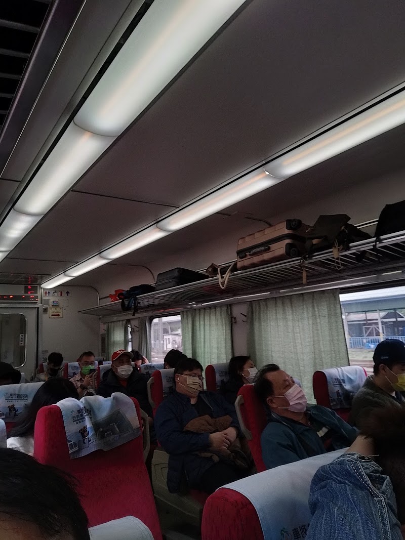 Hsinchu Train Station - Hsinchu Train Station, East District, Hsinchu City, Taiwan 300