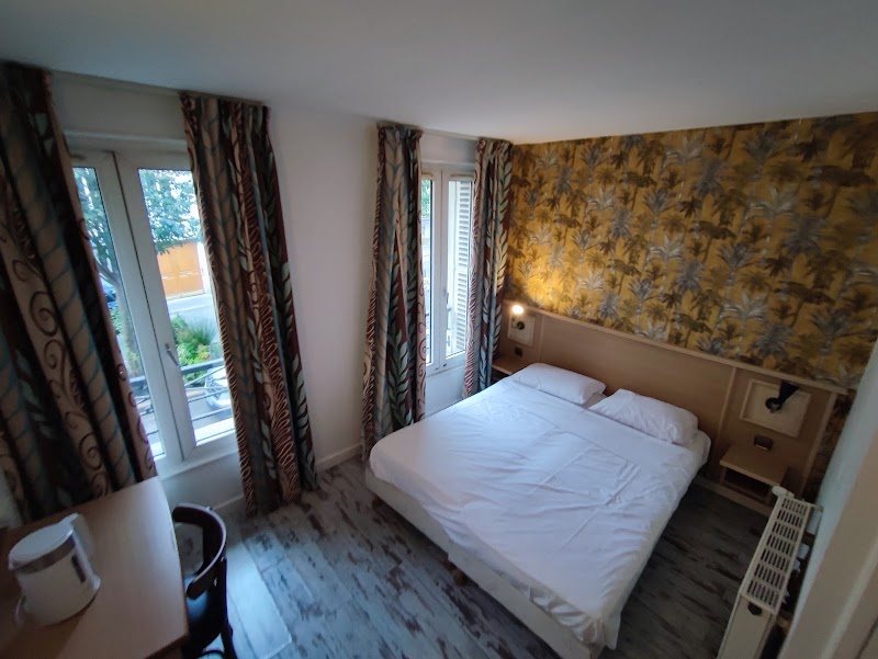 Hôtel Saint-Georges - Hôtel Saint-Georges, 5 Rue André Antoine, 75018 Paris, France
