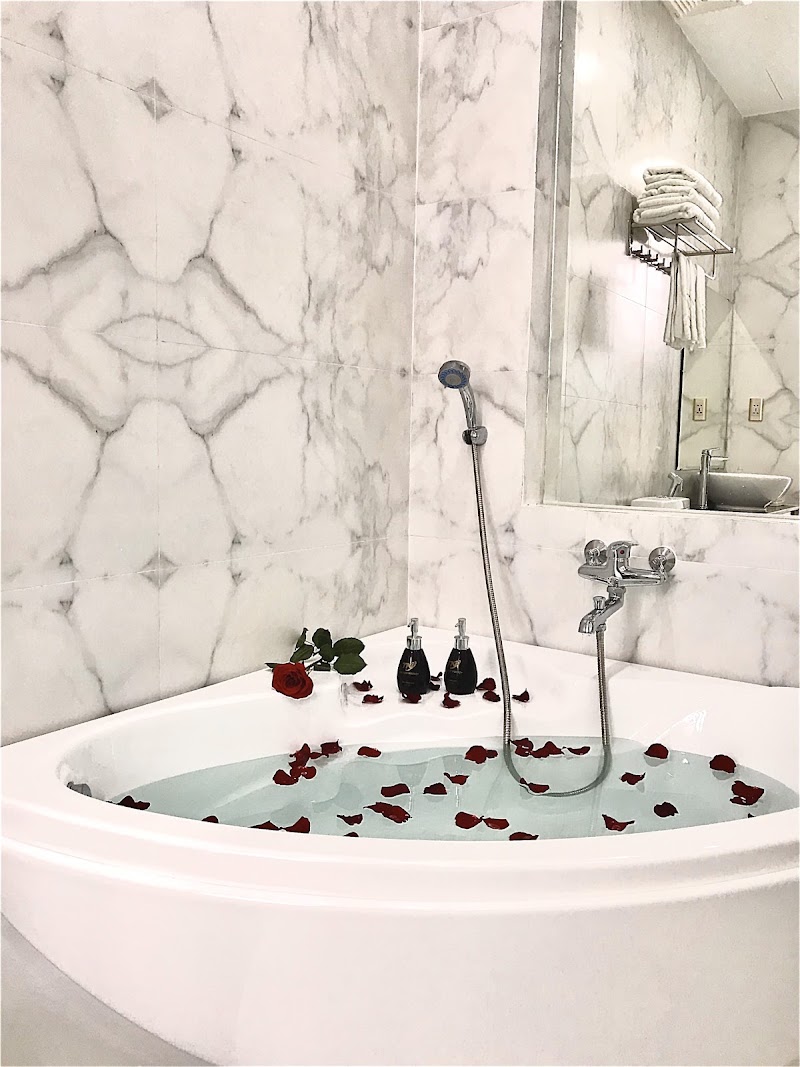 Khách Sạn Ánh Nguyệt Đà Nẵng - Khách Sạn Ánh Nguyệt Đà Nẵng 08 Phan Đình Phùng, Hải Châu, Đà Nẵng 550000, Vietnam