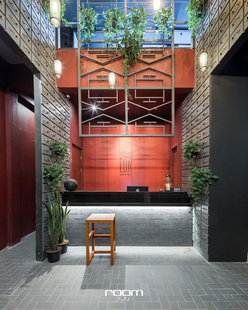 Luk Hostel (ลุก โฮสเทล) - Luk Hostel (ลุก โฮสเทล) 382, 384-386 Soi Wanit 1, Khwaeng Chakkrawat, Khet Samphanthawong, Krung Thep Maha Nakhon 10100, Thailand