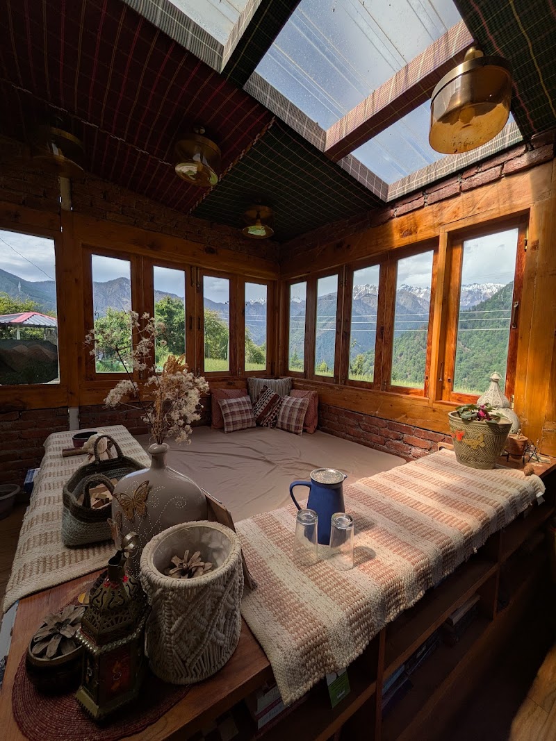 Cafe Mehfil by Hiraeth - Cafe Mehfil by Hiraeth Q94M+9Q, Shangarh, Himachal Pradesh 175134, India
