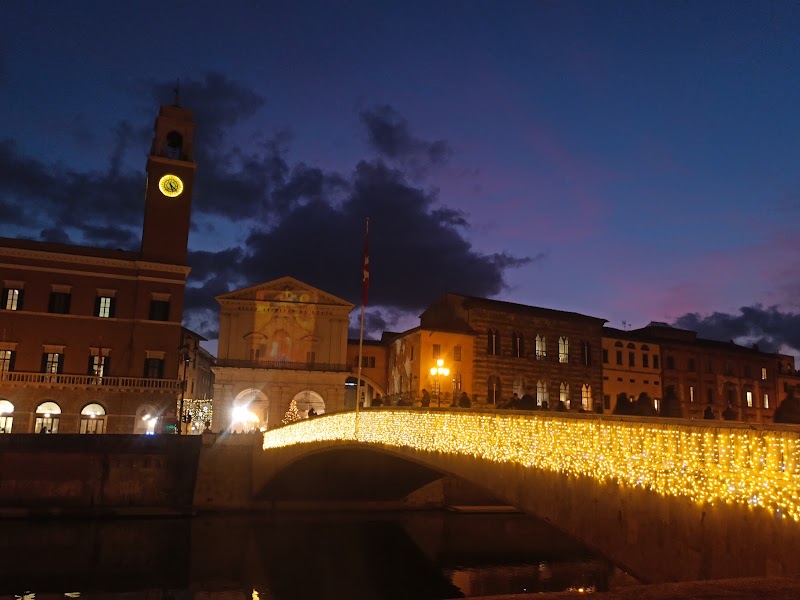 Ponte di Mezzo - Ponte di Mezzo, 56125 Pisa PI, Italy