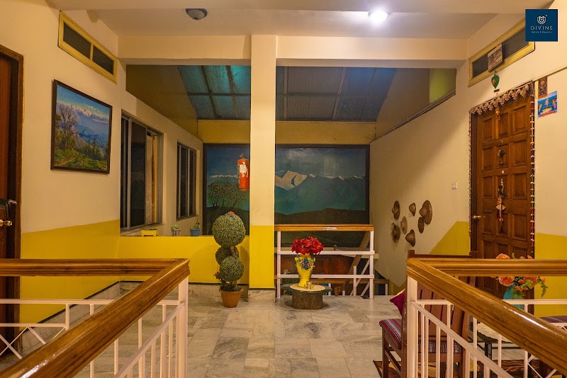 Divine Himalayan Resort - Divine Himalayan Resort, 26, Gandhi Rd, Limbugaon, Darjeeling, West Bengal 734101, India