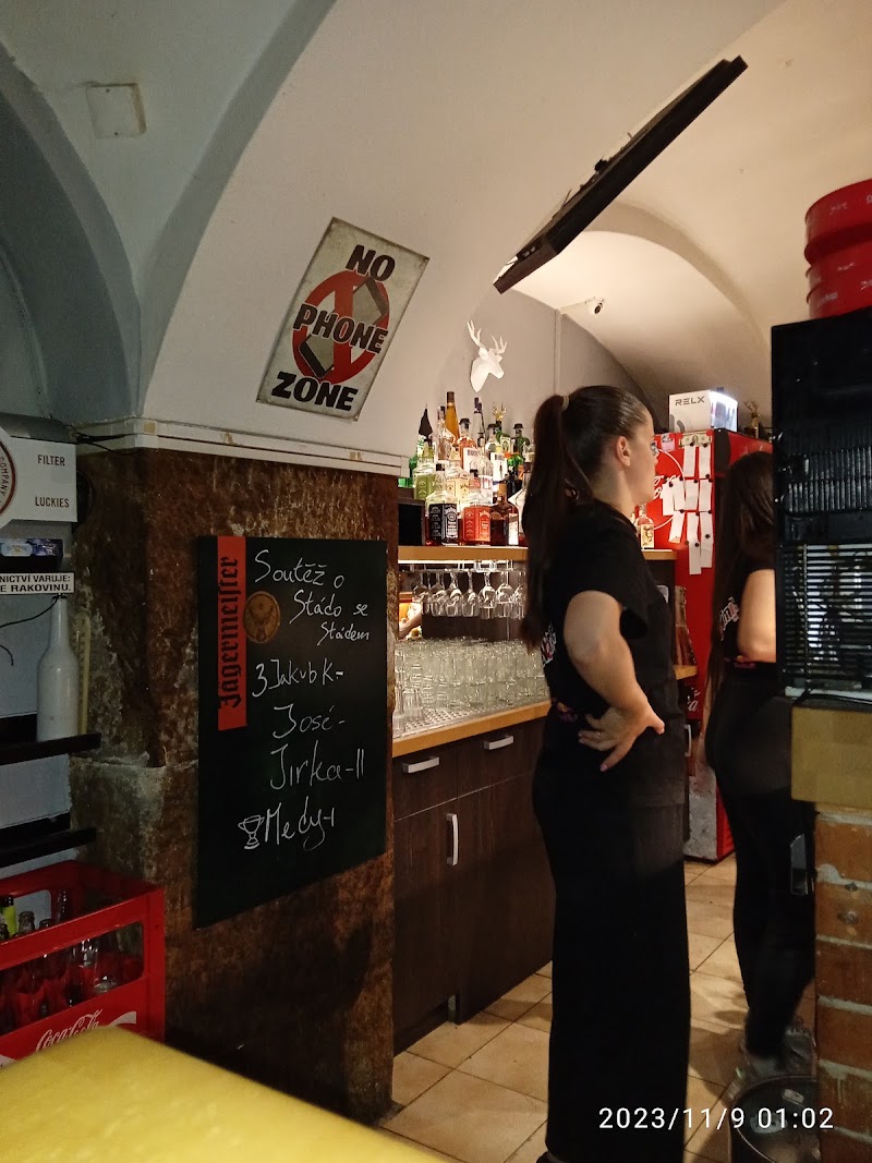 No Limit Bar - No Limit Bar, 1, Divadelní 2771, 301 00 Plzeň 3-Jižní Předměstí, Czechia