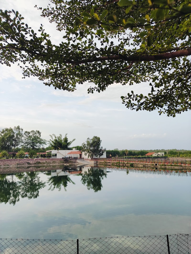 AKAY Resort & Villas - AKAY Resort & Villas, near Pahadi Paat Mandir, behind Mangatta Wildlife Park, Joratarai, Mudhipar, Chhattisgarh 491441, India