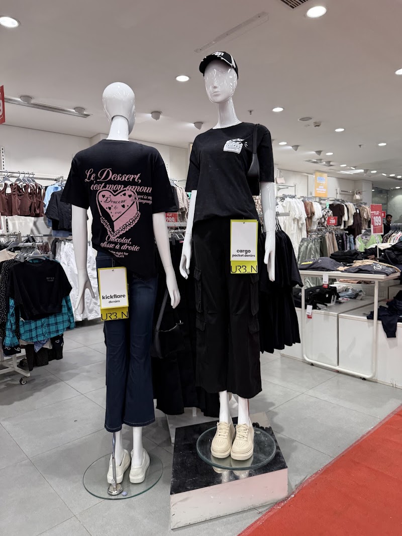 Max - Max Shipra Mall, Vaibhav Khand, Indirapuram, Ghaziabad, Uttar Pradesh 201014, India