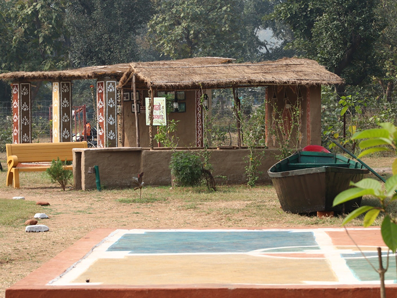 Bundeli Camps & Resort - Bundeli Camps & Resort, in front of PETROL PUMP, Madla, Madhya Pradesh 488001, India