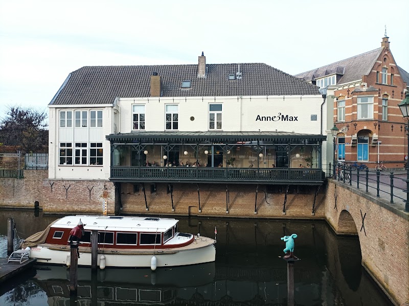 Den Bosch City - Den Bosch City, Burgemeester Loeffplein 70 D, 5211 RX 's-Hertogenbosch, Netherlands