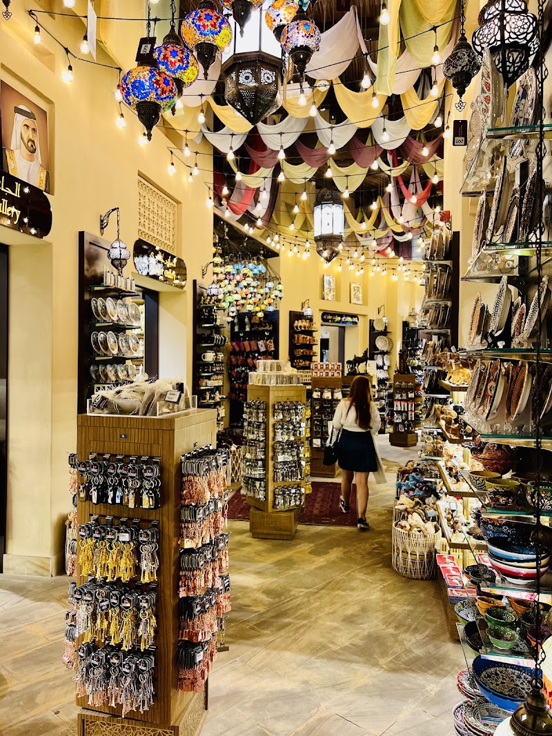 Souk Madinat Jumeirah - Souk Madinat Jumeirah King Salman Bin Abdulaziz Al Saud St - Al Sufouh 1 - Dubai - United Arab Emirates