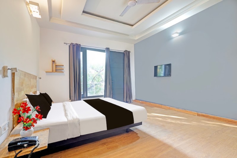 Super Townhouse by OYO Sector 49 Sohna Road - Super Townhouse by OYO Sector 49 Sohna Road S-167, Block S, Uppal Southend, Sector 49, Gurugram, Haryana 122018, India