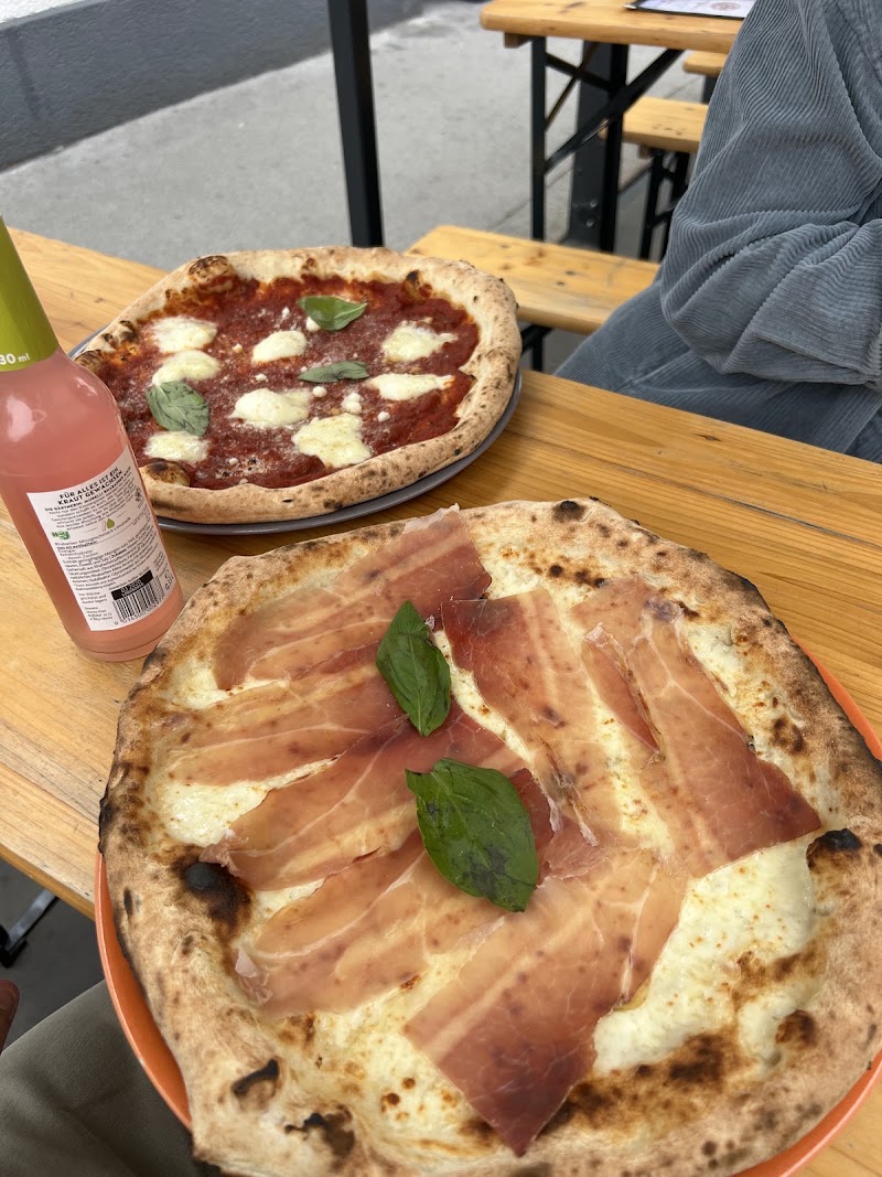 Lievitamente Pizzeria Elisabethstraße - Lievitamente Pizzeria Elisabethstraße Elisabethstraße 21a, 5020 Salzburg, Austria