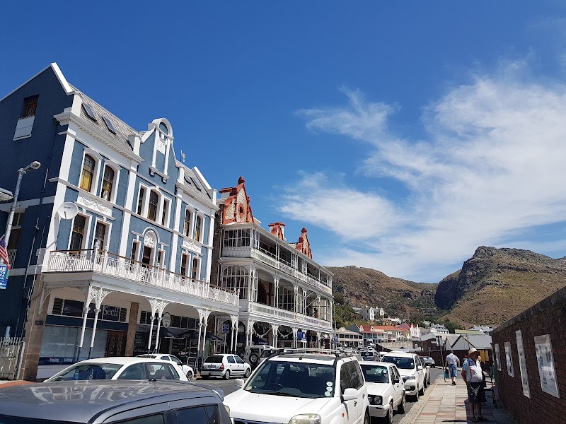 SIMON'S TOWN BOTTLE STORE - SIMON'S TOWN BOTTLE STORE, 98 St George's St, Simon's Town, Cape Town, 7995, South Africa