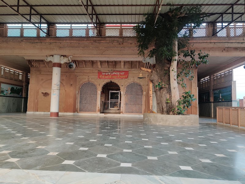 Akrur Ji Mandir, Vrindavan - Akrur Ji Mandir, Vrindavan, Shri Akrur Mandir, Radha Vallabh Temple Rd, Shri Radha Puram, Vatsalya Gram, Vrindavan, Uttar Pradesh 281121, India