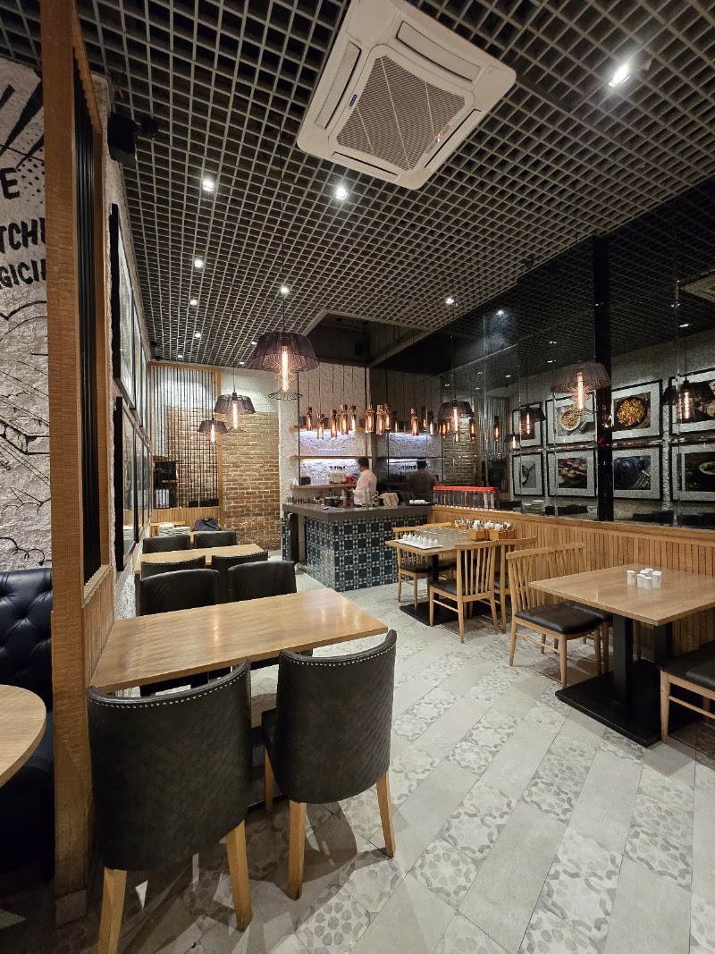 Berco's - Berco's, Unit No AF-14, Block A, First floor, Element One Mall, Malibu Towne, Sector 47, Gurugram, Haryana 122018, India