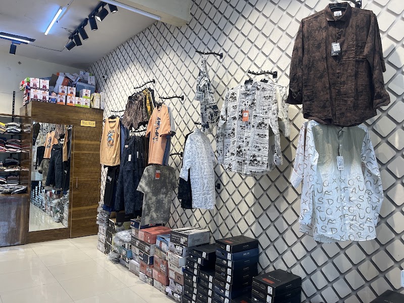 S N MENS WEAR - S N MENS WEAR, Shop NO. 20, Raj kishore Nagar, vyavasayik Parisar, Bajrang Chowk, Bilaspur, Rajkishore Nagar, Chhattisgarh 495006, India