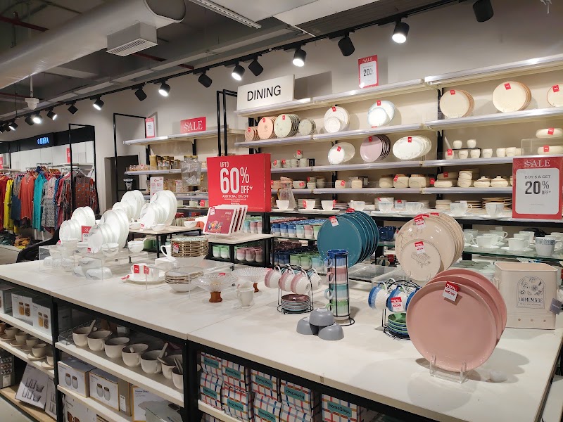 Shoppers Stop Ltd - Raipur Pandri - Shoppers Stop Ltd - Raipur Pandri, Ward No 24, Kanki Highstreet, PH No 109, beside Westside Store, Pandri Tarai, Pandri, Raipur, Chhattisgarh 492004, India