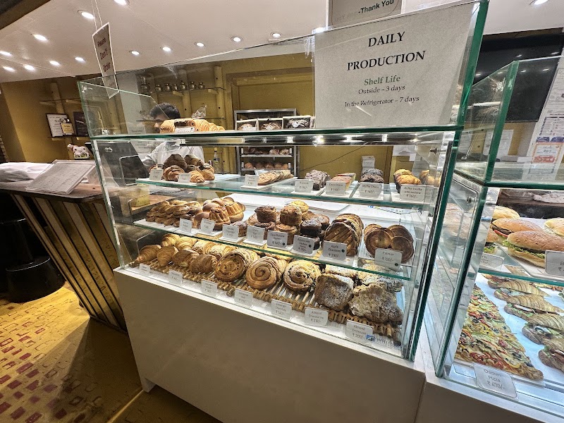 Baker Street - Baker Street 123, Bussy Street Near Clock Tower, Chinnakadai, MG Road Area, Puducherry, 605001, India