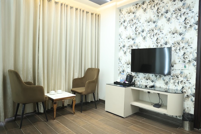 Gazebo Inn & Suites - Gazebo Inn & Suites GH-7, CH Baktawar Singh Rd, opposite Medanta Hospital, Janak Puri C Block, Sector 39, Gurugram, Haryana 122001, India