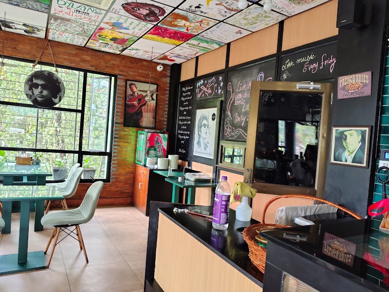 Dylan's Café - Dylan's Café Tripura Castle Rd, Dhankheti, Malki, Shillong, Meghalaya 793003, India