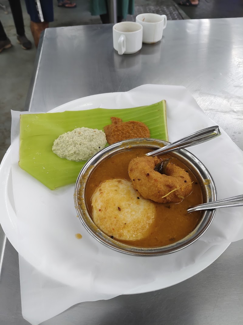 Mani's cafe - Mani's cafe Shop No. 19, Savla Sadan, Ramakrishna Chemburkar Marg, Chembur Gaothan, Chembur, Mumbai, Maharashtra 400071, India