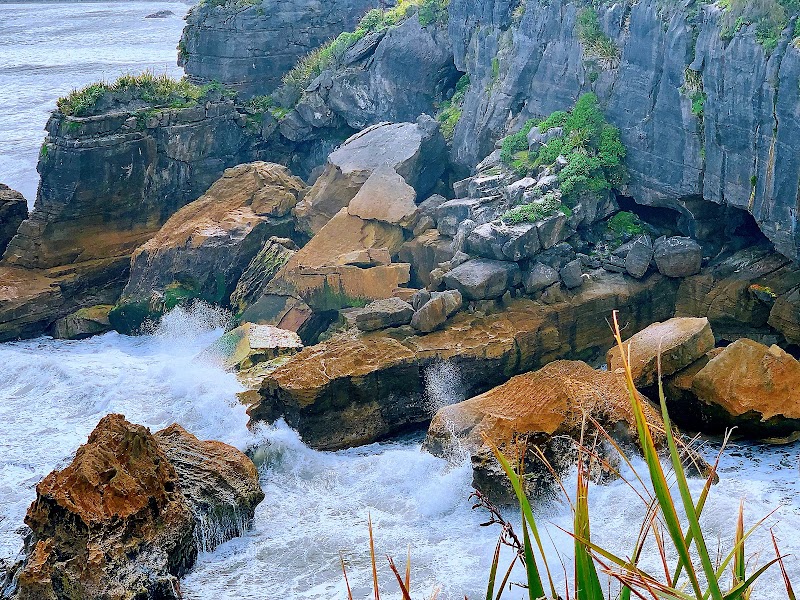 Pancake Rocks and Blowholes Track - Pancake Rocks and Blowholes Track, 4294 State Highway 6, Punakaiki 7873, New Zealand