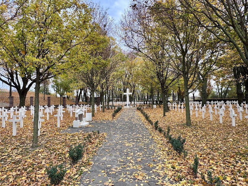 Bunker B-S 8 "Cemetery" - Bunker B-S 8 "Cemetery", Kopčianska, 851 01 Bratislava-Petržalka, Slovakia