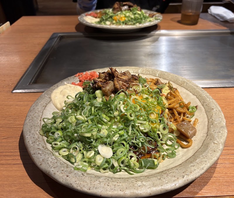 Okonomiyaki Messe-kuma Shin-Osaka - Okonomiyaki Messe-kuma Shin-Osaka, Japan, 〒532-0011 Osaka, Yodogawa Ward, Nishinakajima, 5-chōme−16−１ JR 新大阪駅 １階 味の小路