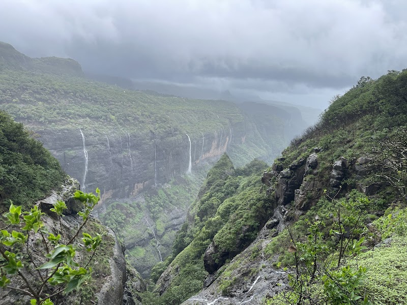 T Trikon - Trusted Travel Agency in Thane - T Trikon - Trusted Travel Agency in Thane, Room no. 1, Gr Floor, Ark 7 B, opposite to S K Biryani Centre, Juhu Chandan Society, Jambli Naka, Thane West, Thane, Maharashtra 400601, India