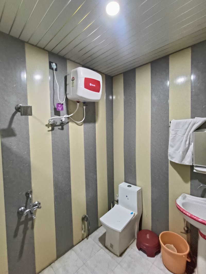 Ayodhya Palace Hotel and Restaurant - Ayodhya Palace Hotel and Restaurant, Q57R+4FF, Ashapur Village, Darshan Nagar, Sanethu, Deokaali, Uttar Pradesh 224135, India