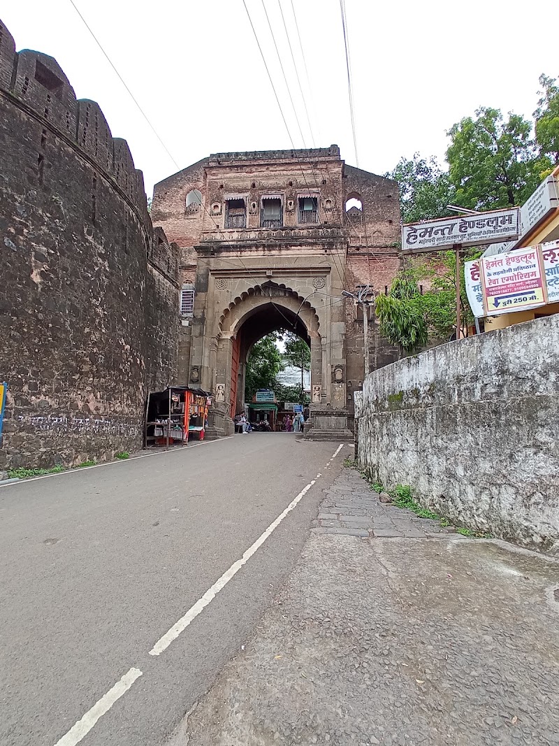 Rajwada Maheshwar - Rajwada Maheshwar 5HCP+3Q9, Unnamed Road, Maheshwar, Madhya Pradesh 451228, India