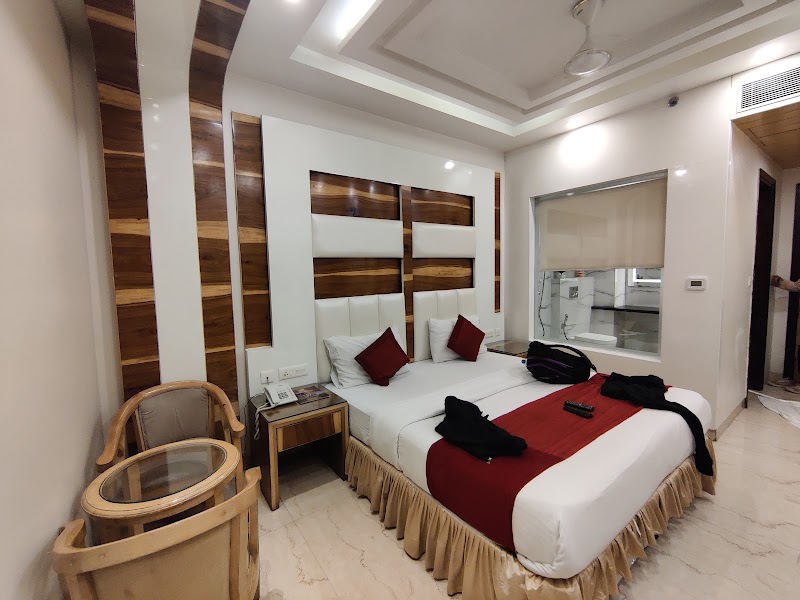 Hotel Gold Regency - Hotel Gold Regency 4350, Main Bazar Rd, Bagichi Ramchander, Kaseru Walan, Paharganj, New Delhi, Delhi, 110055, India