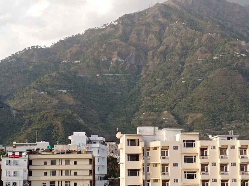 Trimrooms @ Katra Railway Station - Trimrooms @ Katra Railway Station, Railway Station, Railway Rd, near Katra, Katra, 182301