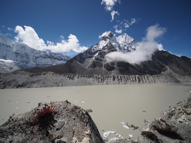 Base Camp Island Peak - Base Camp Island Peak WW2H+W92, Khumjung 56000, Nepal