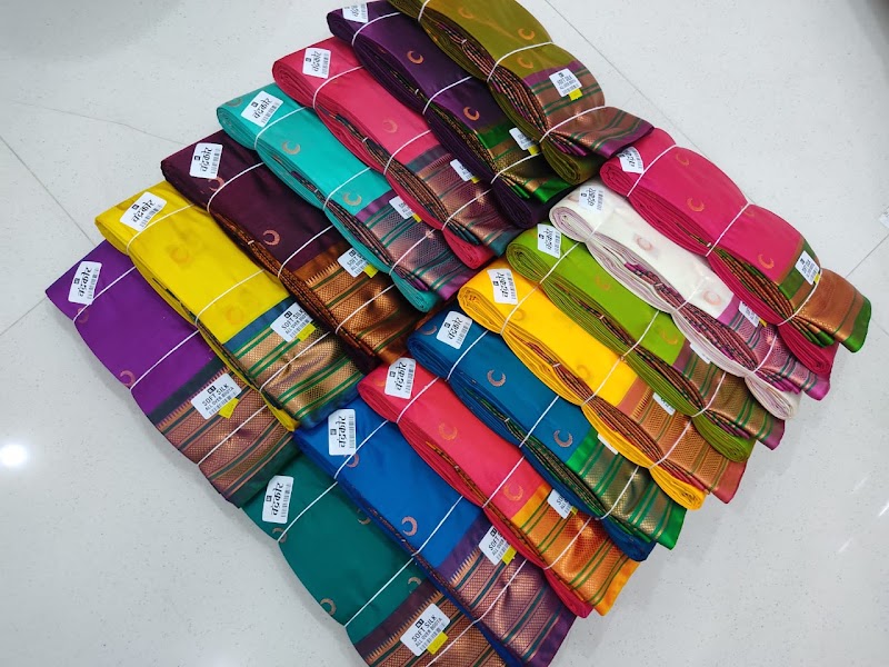 Mau Saree Wholesaler(Handloom And Fancy Saree Manufacturer) - Mau Saree Wholesaler(Handloom And Fancy Saree Manufacturer), Qasimpura, Sonia Bada, Raghunath Pura, Mau, Uttar Pradesh 275101, India