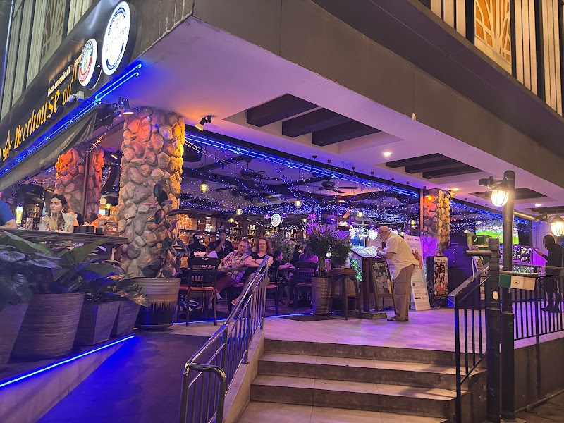 Old German Beerhouse on 11 - Old German Beerhouse on 11 11, GF Eleven hotel, ซ. สุขุมวิท 11 Kloengtoei Nuea, เขตวัฒนา กรุงเทพมหานคร 10110, Thailand