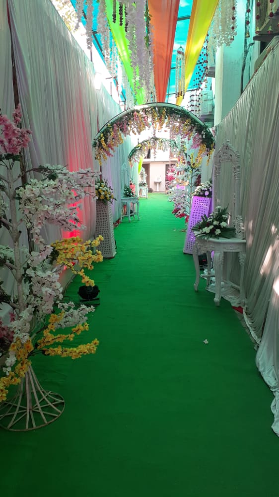 LOTUS HOTEL - LOTUS HOTEL, VVJG+5MW Dwarikadish mandir, near, Eidgah Rd, Kashipuri, Roorkee, Uttarakhand 247667, India